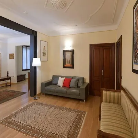 C-rooms, Residenza Correggio Parma